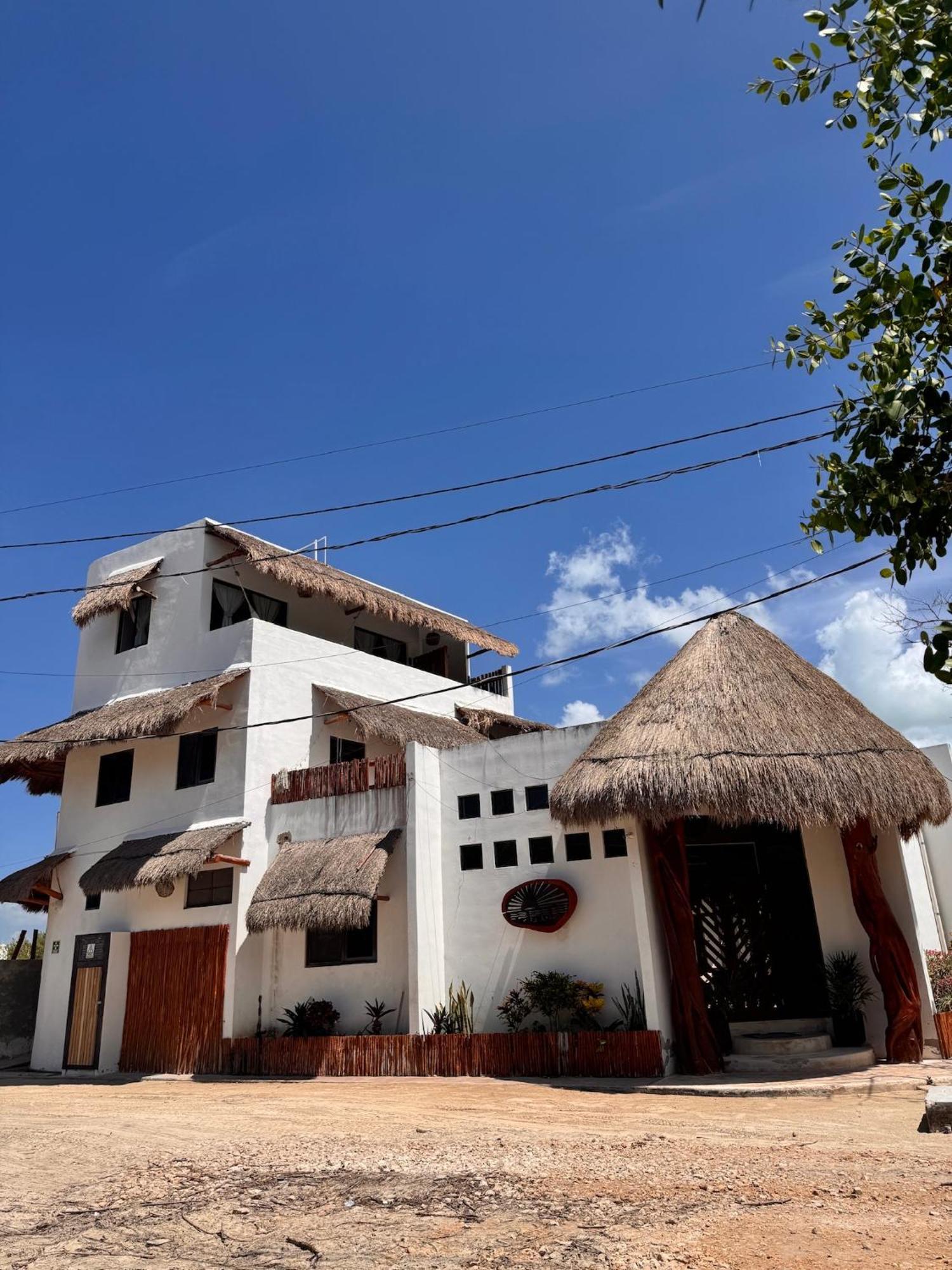 Mis Suenos Holbox Hotel Exterior photo