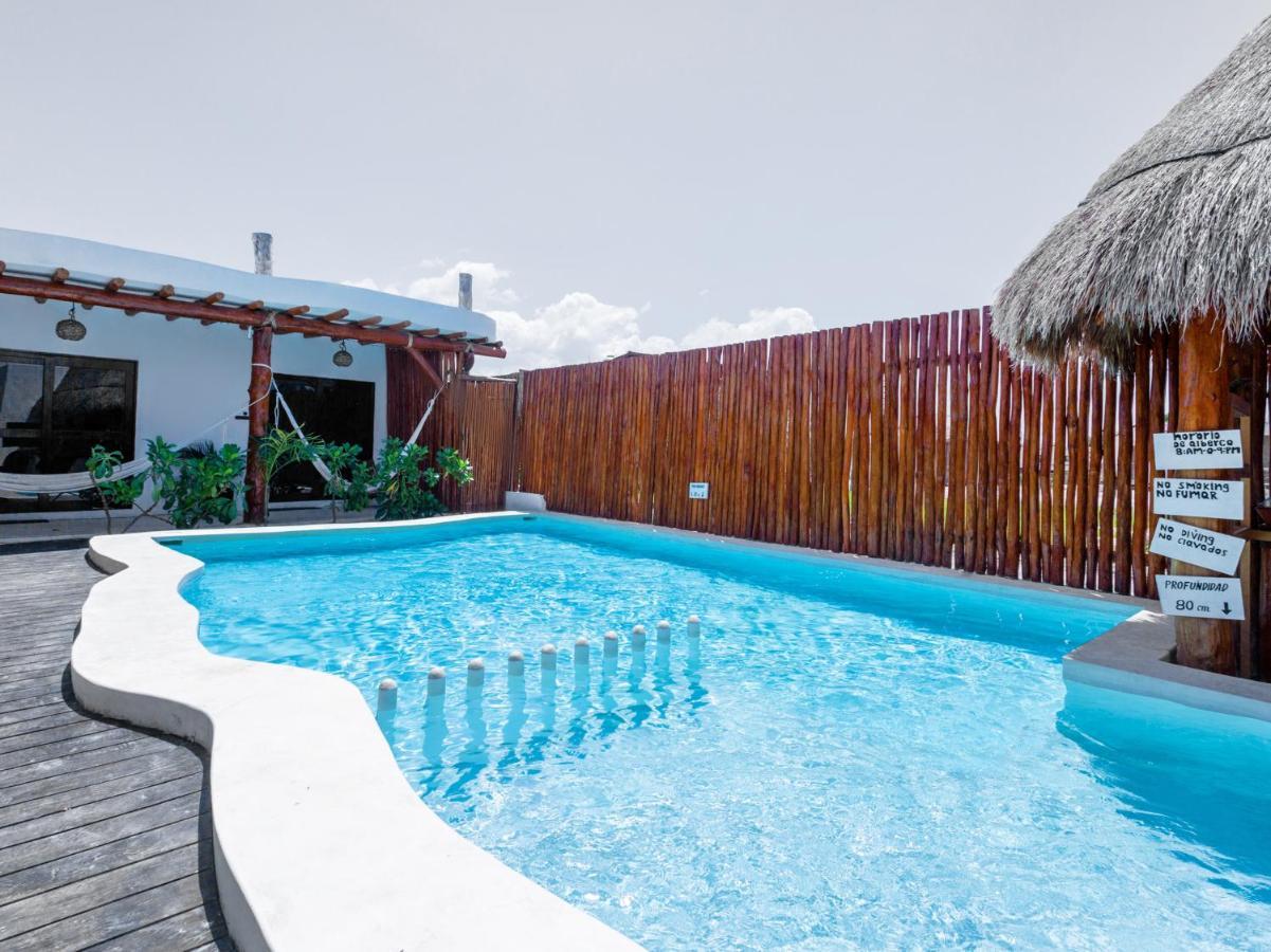Mis Suenos Holbox Hotel Exterior photo